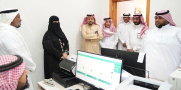 أكدت أن السلامة تأتي أولاً.. مدير عام تعليم جدة تتابع جاهزية غرفة الطوارئ