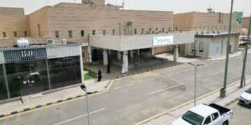 فريق جراحة الوجه والفكين بمستشفى صبيا العام بتجمع جازان الصحي ينجح في ترميم فك وأسنان ثلاثيني