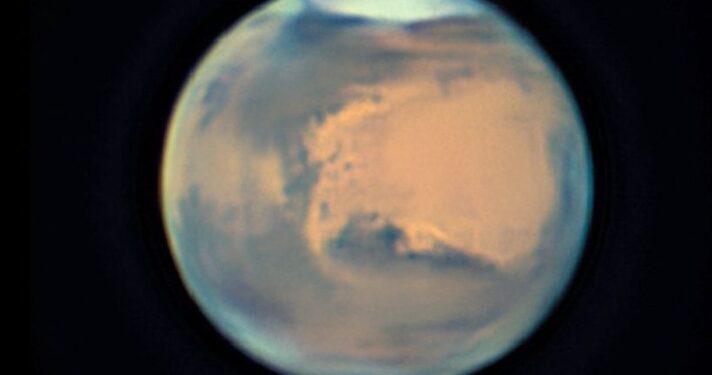 تقابل المريخ 2025 …  الخميس