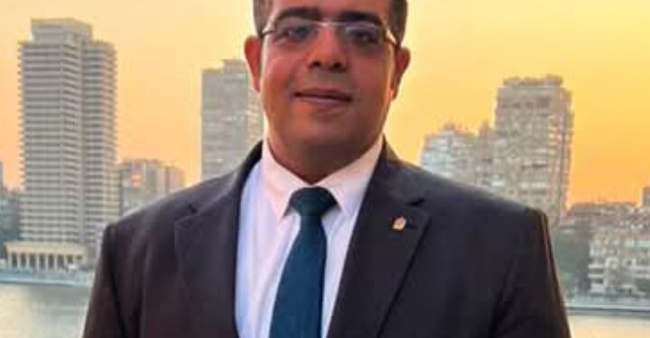 تهنئة الاستاذ حسام الدين محمود كأفضل شخصية لعام ٢٠٢٤