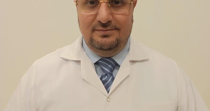 اختصاصي أمراض الباطنية بمستشفيات الحمادي يفند أسباب آلام البطن،ويقدم التشخيص للآلام