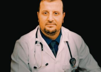 *د.عروة حاميش أخصائي الأمراض الباطنية بمستشفيات الحمادي يقدم:*  *إرشادات صحية للوقاية الشخصية من أمراض الأنفلونزا في فصل الشتاء*