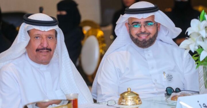 أدباء: “ذي المجاز الشعريِّ” أثبت حضوره وبات علامةً فارقةً