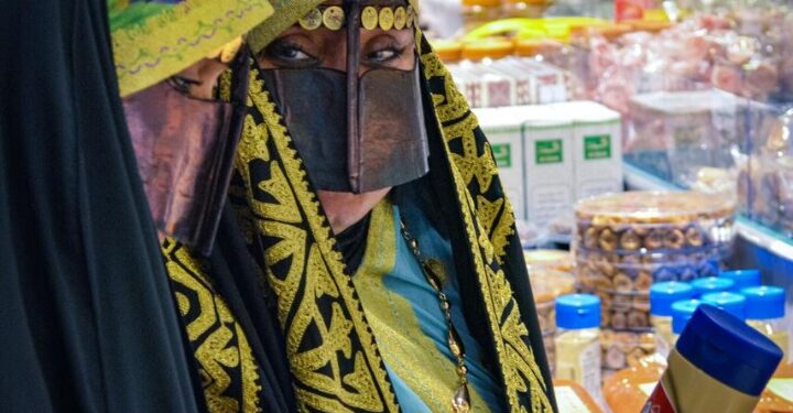 تمور الأحساء تتصدر المشهد في مهرجان يجمع الخليج