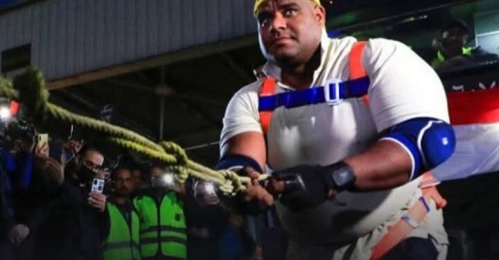 كابونجا الملقب “بأقوى رجل بالعالم” يستعد لسحب قطار وزنه 130طن