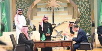 بحضور السفير الدهاس السفير دياب اللوح يوقع برتوكول استلام حصة فلسطين من لحوم الهدي والأضاحي من المملكة العربية السعودية عن موسم حج عام ١٤٤٥ هـ / ٢٠٢٤