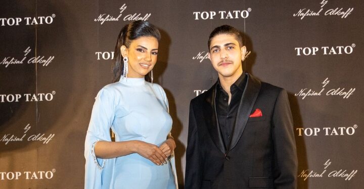 عرض ازياء مذهل في جدة لأول مرة للمصمم الشاب عامر كيلاني   top fashion 2025