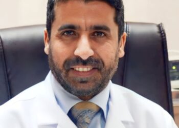 *د.عبدالرحمن المتوكل استشاري أمراض الباطنية والكلى بمستشفيات الحمادي