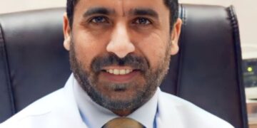 *د.عبدالرحمن المتوكل استشاري أمراض الباطنية والكلى بمستشفيات الحمادي