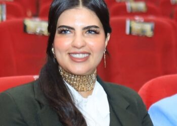 دكتورة آية ال عبدالعزيز تكرم أسرة الشهيد البطل أحمد المنسى ..وتشيد بقرار الرئيس برفض التهجير