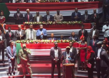 سياسيون: “حكومة السلام” المرتقبة بارقة أمل للسودان