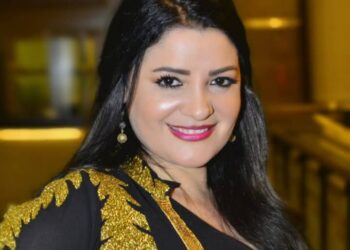 الإعلامية لينا قاروط تهنئ الشعبين المصري واللبناني بحلول شهر رمضان المبارك