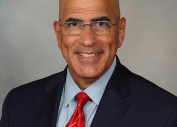 باحثو وجراحو مايو كلينك يختبرون أداة واقع افتراضي لتهدئة التوتر السابق للجراحة