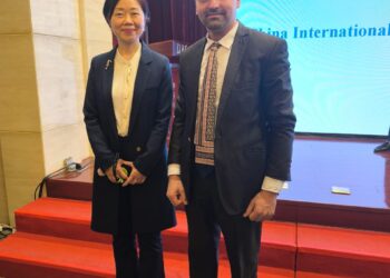 الخارجية الصينية : مصر والصين برئاسة  السيسى و بينج جناحى السلام العالمى