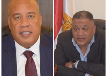 أشرف خضر يهنئ أيمن العشري بعودته من العمرة : قيمة اقتصادية ورمز وطني.. وشائعات توقيفه بالسعودية عارية تمامًا من الصحة