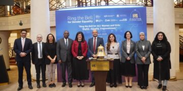 احتفالًا باليوم العالمي للمرأة: فعالية “قرع الجرس من أجل المساواة بين الجنسين”