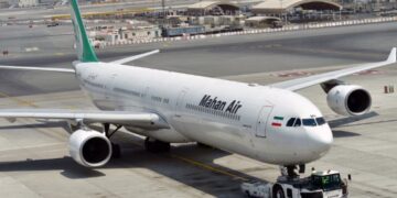 قرار بيروت بمنع الطائرات الإيرانية يثير الجدل: هل يدفع لبنان ثمن الضغوط الخارجية؟