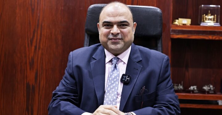 الخبير الإقتصادي شادي المنزلاوي يقدم إقتراحا جديدا لدعم تصدير المنتجات المصرية  لكل دول العالم