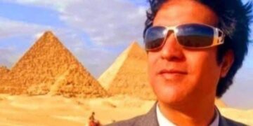 السفير سيف ملكان يتقدم بخالص العزاء والمواساة للدكتور محمود عبد الفتاح لوفاة شقيقتة