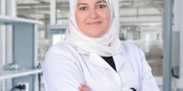 تنـاول الوجبات المـتوازنة يسـيطر عـلى سـكر الحمـل ويقلل الـولادة المبكـرة   د. هـناء سـنبل أخصـائية النسـاء والـولادة