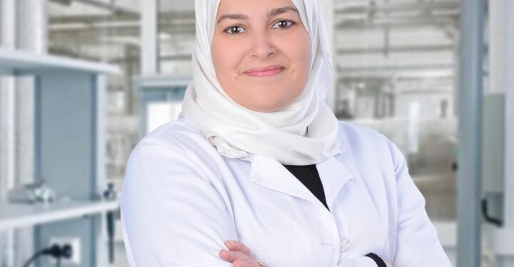 تنـاول الوجبات المـتوازنة يسـيطر عـلى سـكر الحمـل ويقلل الـولادة المبكـرة   د. هـناء سـنبل أخصـائية النسـاء والـولادة