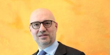 بعد توقيع إتفاقيات بقيمة 40 مليار دولار.. دبلوماسي إيطالي يشكر الإمارات للإستثمارات الضخمة