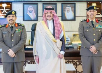 سمو أمير المنطقة الشرقية يقلد مدير شرطة الدمام رتبته الجديدة