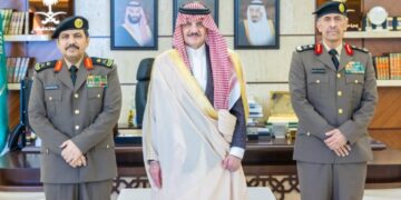 سمو أمير المنطقة الشرقية يقلد مدير شرطة الدمام رتبته الجديدة