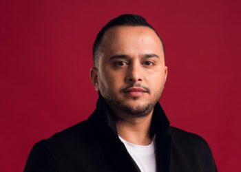 عزيز صالح يستعد لطرح أول أعماله المصورة “تراكمات” خلال عيد الفطر