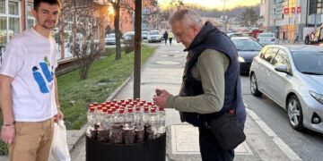 الندوة العالمية تنفذ حملة تطوعية شبابية لتفطير الصائمين