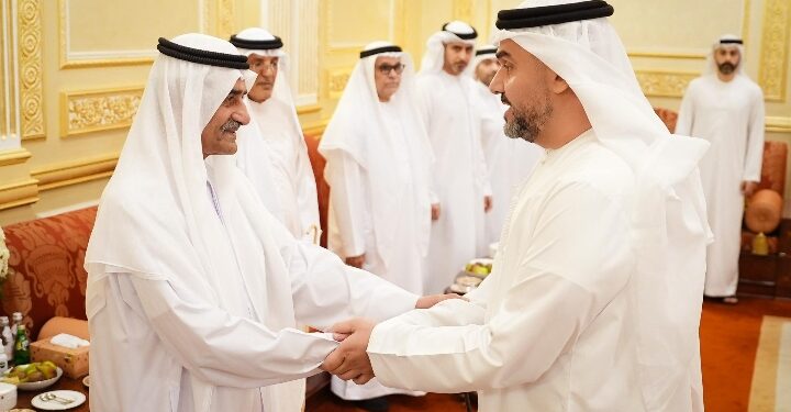 التقى أصحاب السمو الشيوخ وتبادل معهم التهاني بالشهر المبارك