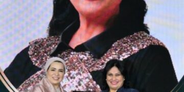 سلوى عثمان تكريمي من السيدة انتصار السيسي مدعاة للفخر والسعادة