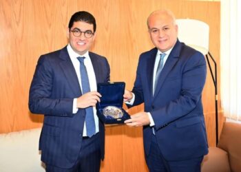 السفير المصري في الرباط يلتقي بوزير الشباب والثقافة المغربي