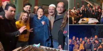 بلال صبري يجمع وفاء عامر حورية فرغلي ومنذر رياحنة بثلاث تورتات رغم الخلاف في كواليس بنات همام