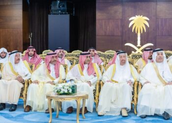 سمو أمير المنطقة الشرقية يستقبل المهنئين بعيد الفطر المبارك