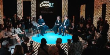 علامة “IQOS ” تتعاون مع علامة التصميم الإيطالية SELETTI في عرض “Curious X: Sensorium Piazza” خلال أسبوع ميلانو للتصميم