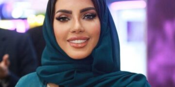 الاعلامية أريج جلال ترفع  التهنئة لخادم الحرمين وولي العهد بمناسبة حلول عيد الفطر المبارك