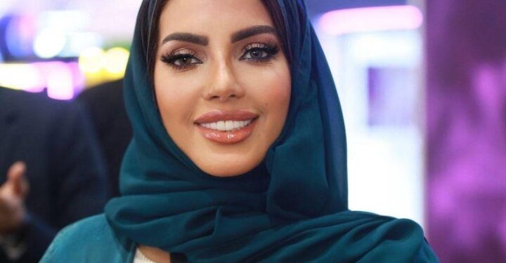 الاعلامية أريج جلال ترفع  التهنئة لخادم الحرمين وولي العهد بمناسبة حلول عيد الفطر المبارك