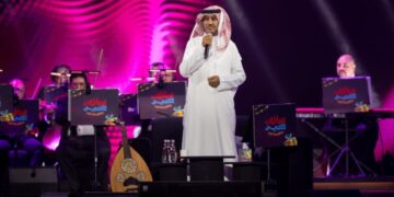 خالد عبدالرحمن يشعل أولى حفلات العيد بحضور كامل العدد