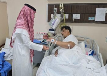 بلدية الدمام تعايد مسؤولو ومرضى مستشفى الملك فهد بالدمام