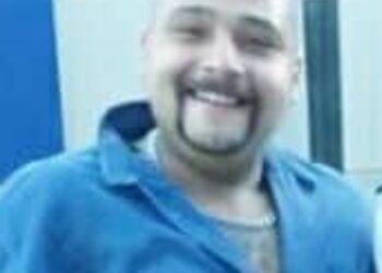 صرخة اب مقهور