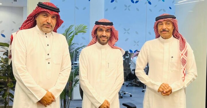 جمعية “معلمون” وبنك التنمية الاجتماعية بالأحساء يبحثان سبل التعاون لخدمة منسوبي التعليم