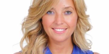 الشاعرة سالي روحي تشارك بالملتقى دولي للشعر المرئي في اليونان