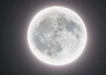 البدر يزين السماء اليوم🌕