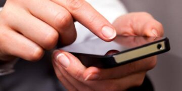 ابتزاز وتهديد بالتشهير.. صحفي معروف ضحية إيصال أمانة منذ 5 سنوات