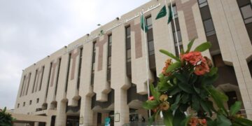 تدخل عاجل ينقذ حياة مريض سبعيني مصاب بجلطة قلبية حادة في “نور مكة”