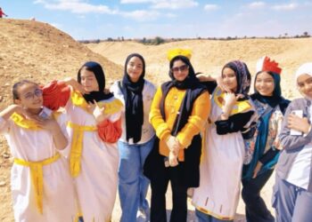 زيارة علمية لطالبات المحمدية بنات لتعزيز الوعي الأثري بهرمي هوارة واللاهون”