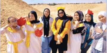 زيارة علمية لطالبات المحمدية بنات لتعزيز الوعي الأثري بهرمي هوارة واللاهون”