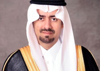 محافظ القطيف يهنئ نادي النور بتتويجه بكأس الدوري الممتاز لكرة اليد للناشئين