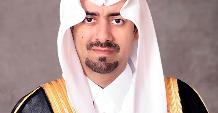 محافظ القطيف يهنئ نادي النور بتتويجه بكأس الدوري الممتاز لكرة اليد للناشئين